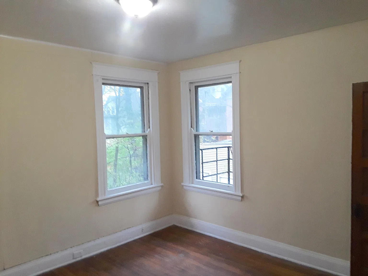 6 bed, 2644 sqft, $3,700 — Photo 2