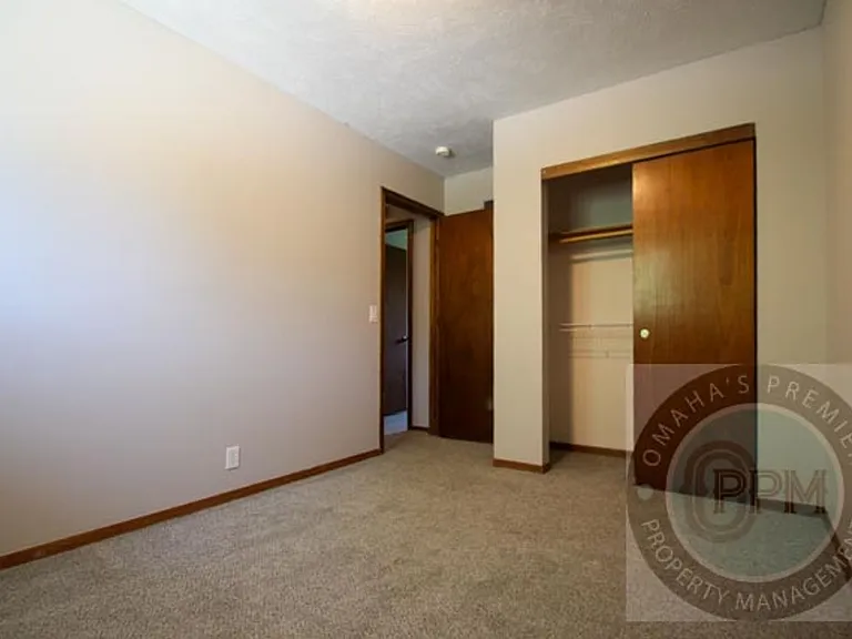 8803 S 143rd St — Photo 8