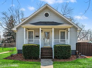 25605 Yale St, Dearborn Heights, MI
