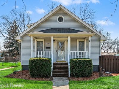 25605 Yale St, Dearborn Heights, MI, 48125