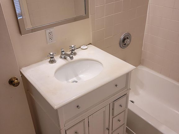 4th image of 1847 Wilson Blvd APT 359