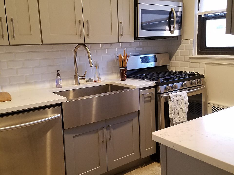 1st image of 7522 Springfield Blvd