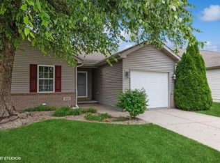 1115 Pine Creek Rd, Valparaiso, IN 46383