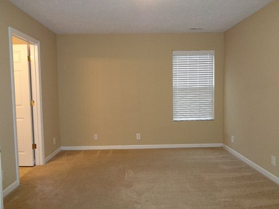 4th image of 1415 Westview Dr