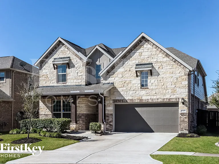 6406 Wolf Run Dr — Photo 2