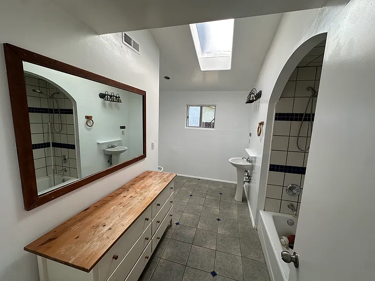5382 Hewlett Dr — Photo 17