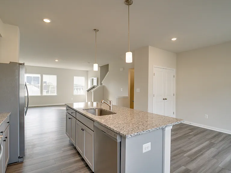 1350 Red Clover Ln — Photo 9