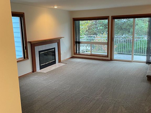 5th image of 16619 44th Ave W #101