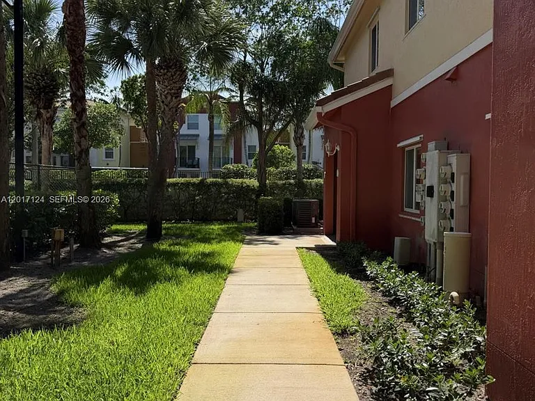 3335 Palomino Dr #311-3 — Photo 3