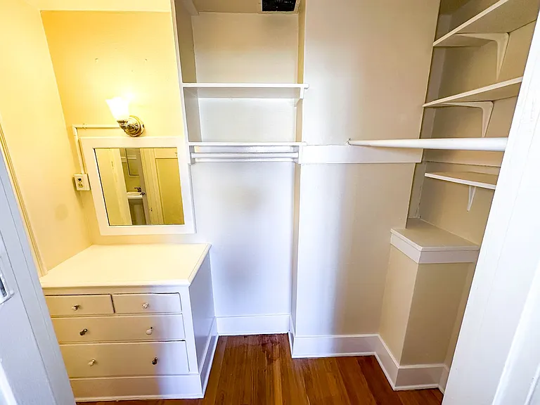 Belmont Apartments — Photo 4
