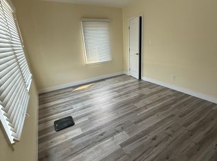 10820 Roscoe Blvd, Sun Valley, CA 91352