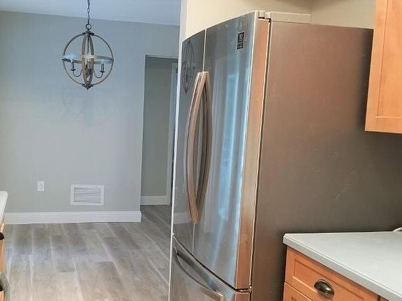 3rd image of 2925 Magdalina Dr