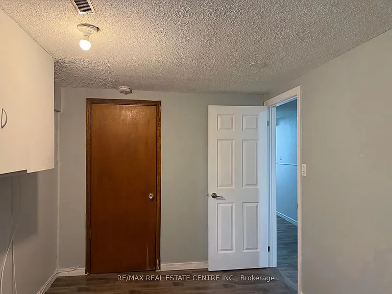 33 Prouse Dr — Photo 11