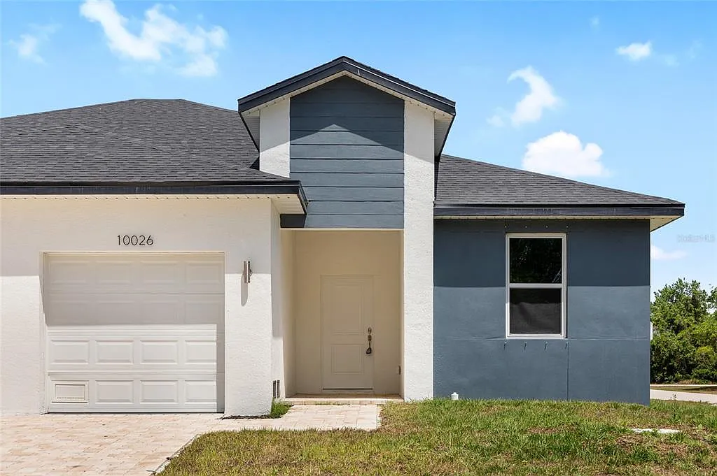 3 bed, 2.0 bath, 1379 sqft, $1,540 — Photo 1