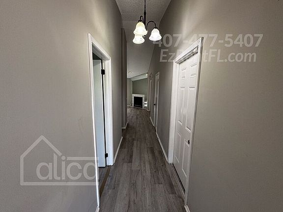 3rd image of 9593 Villiers Dr S