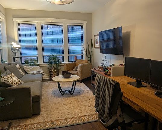 3rd image of 5028 N Winthrop Ave APT 1W