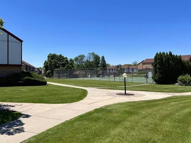 4085 W College Ave — Photo 2