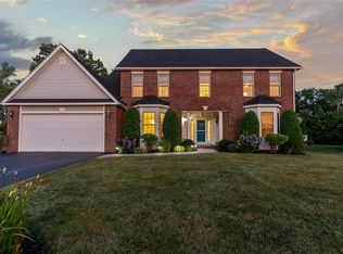 12 Nightfrost Ln, Henrietta, NY 14467