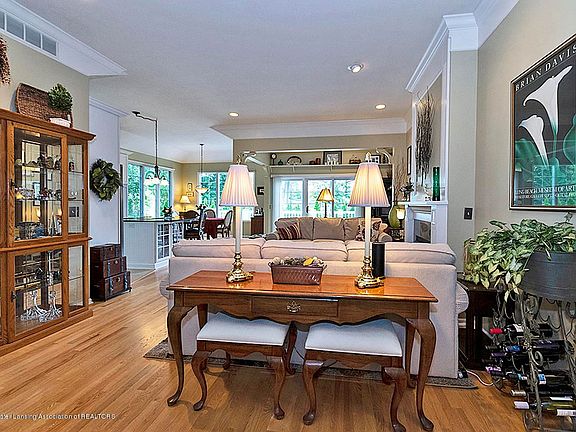 4th image of 222 Abbott Woods Dr