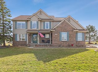 6158 Lismore Cir, Grand Blanc, MI 48439