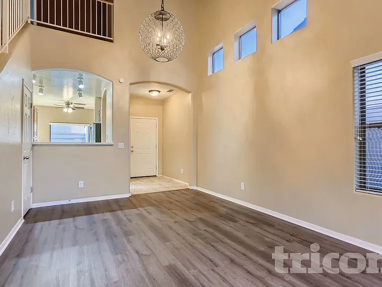 44 S Greenfield Rd — Photo 3