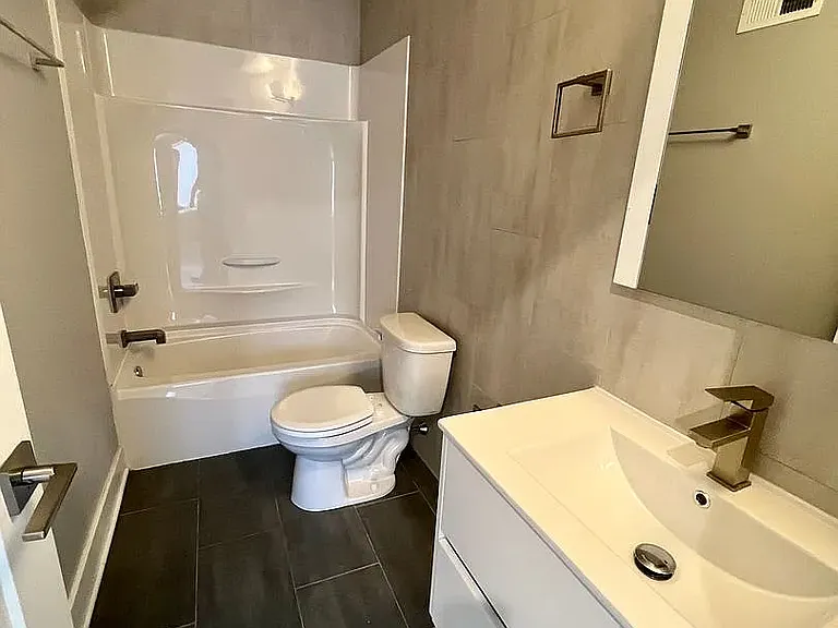 3815 Wallace St #4 — Photo 7