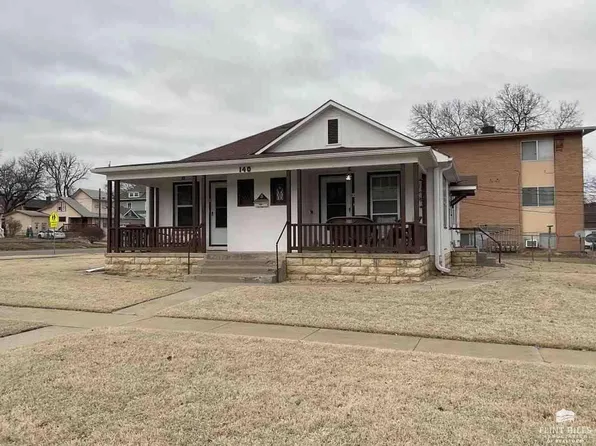 140 W 1st St, Junction City, KS 66441
