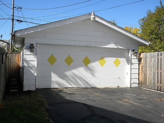 3rd image of 2907 20th St