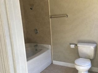 27 N Main St, Springfield, TN 37172