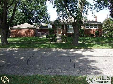 119' WIDE TRIPLE LOT