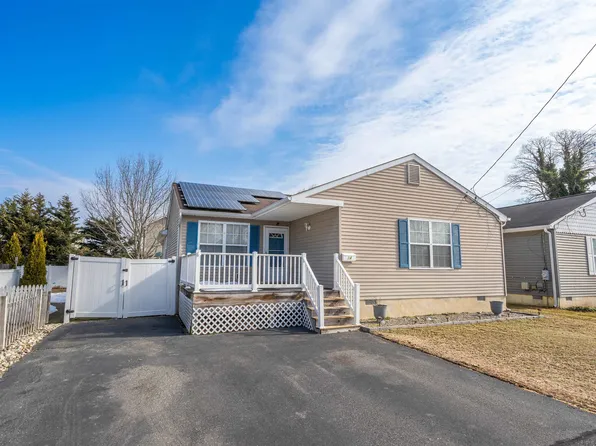 14 W Atlantic Ave, Cape May Court House, NJ 08210