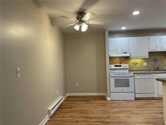 4th image of 15 Apple Valley Pkwy #8