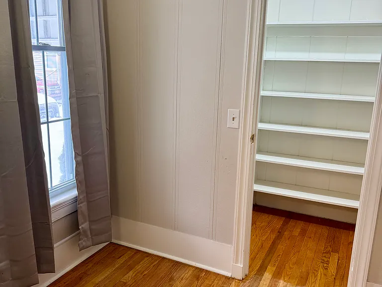 220 Elm St — Photo 10