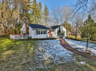 8 Swart Ter, Nashua, NH 03064