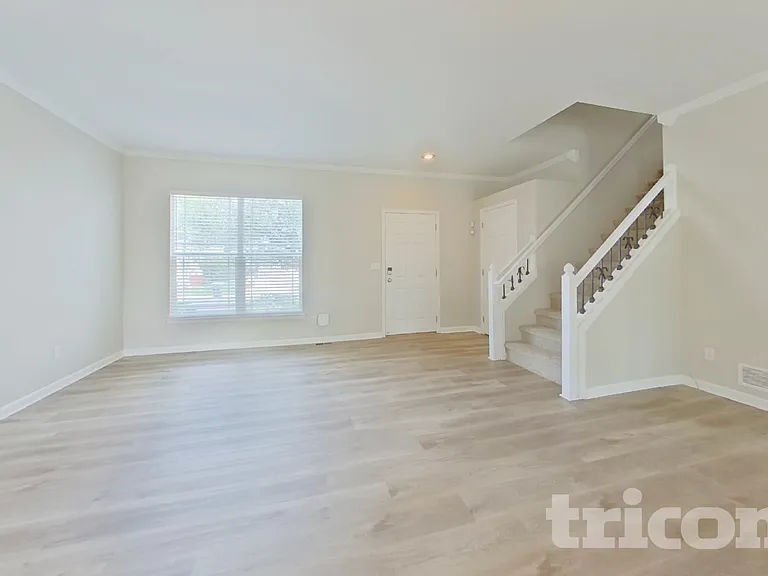 20226 Willowbend Ln — Photo 2