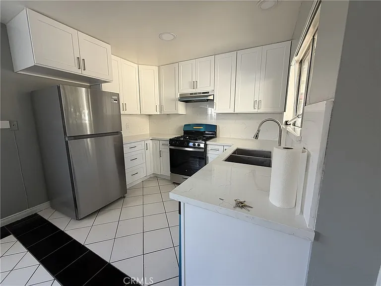 9800 Vesper Ave #96 — Photo 8