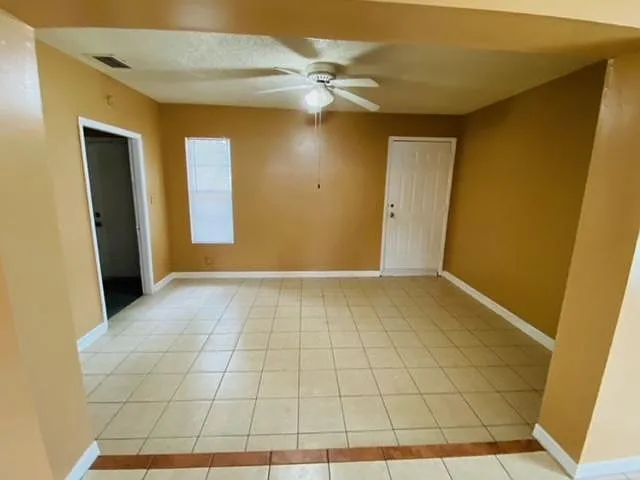 8151 La Marne Dr — Photo 11