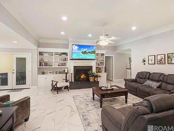 3rd image of 11907 Lake Sherwood Ave N