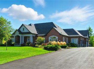 41 Shakespeare Rd, Hamilton, ON L9H 7R5