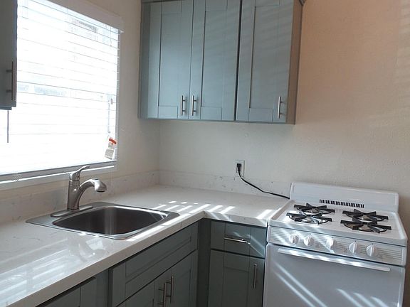 4th image of 3002 Quince St