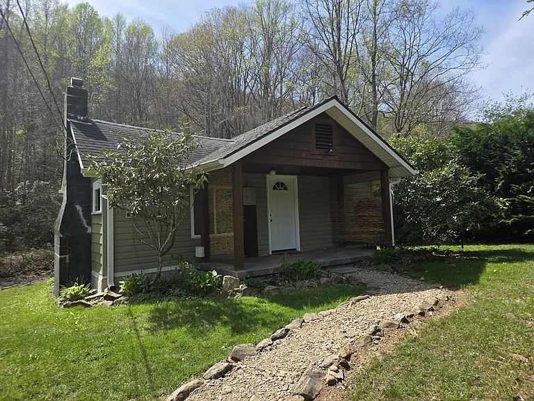 361 Warren Creek Rd — Photo 2