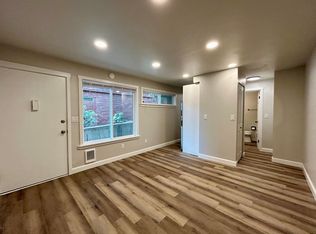 15 Ward St #2, Seattle, WA 98109