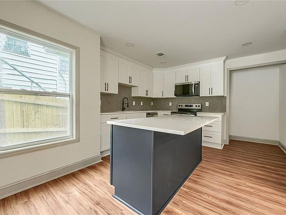 3rd image of 447 Birney St