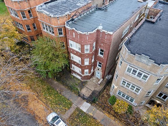 3rd image of 7836 S Kingston Ave