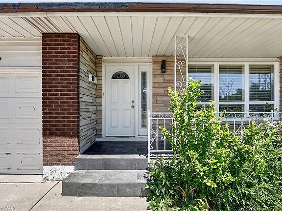 3rd image of 128 Hadeland Ave