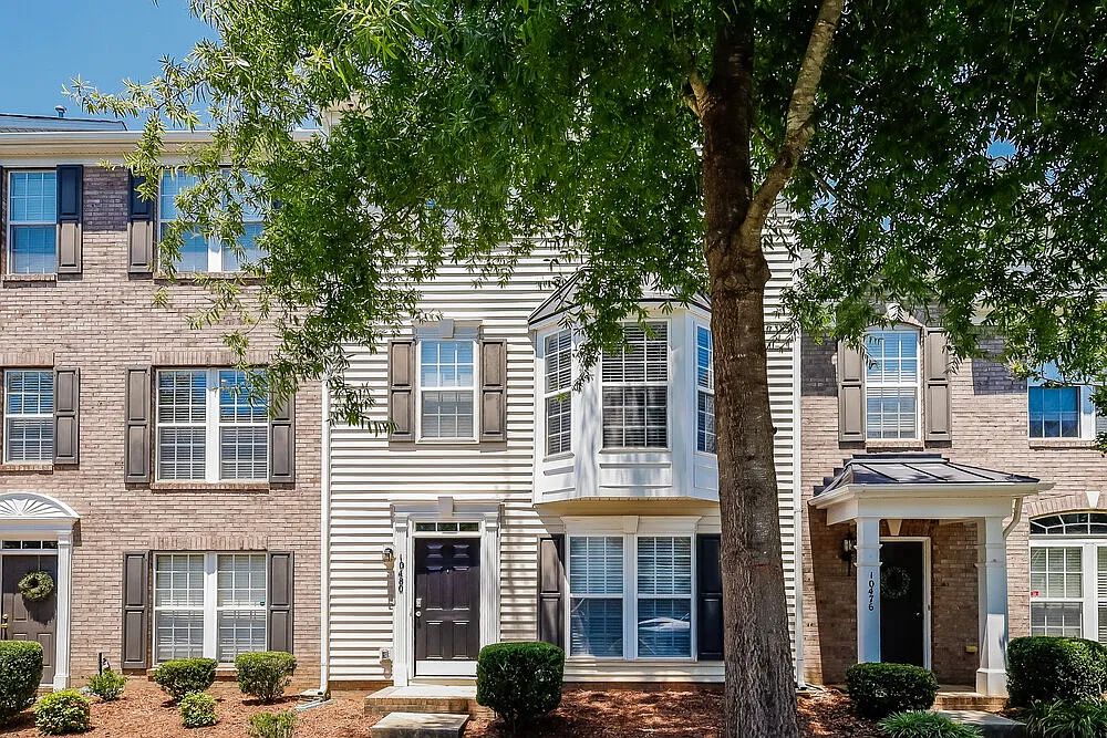 2 bed, 3.0 bath, 1923 sqft, $2,290 — Photo 1