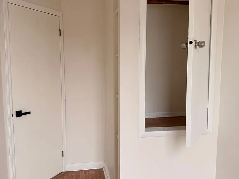 86 Woodlawn Ave #2 — Photo 9