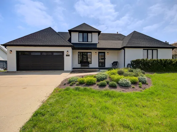 26135 W Leslie Dr, Channahon, IL 60410