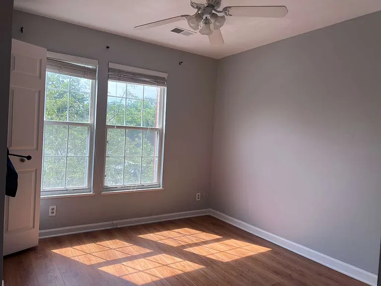 6205 Abbottsbury Row — Photo 7