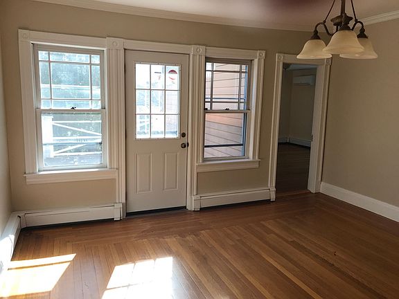 4th image of 22 Beech St Suite 2